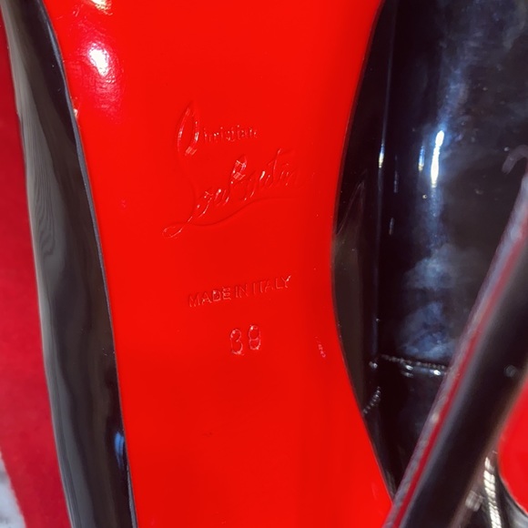 Christian Louboutin- So Kate Patent Pointed-Toe Red Sole Pump size 39 - Picture 7 of 7